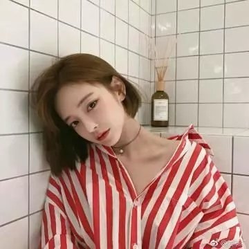 女儿国嬉春